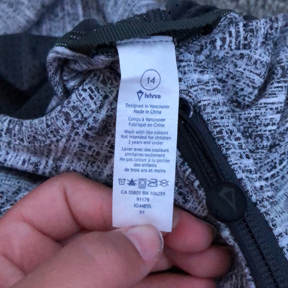 Ivivva jacket - Picture 3 of 3